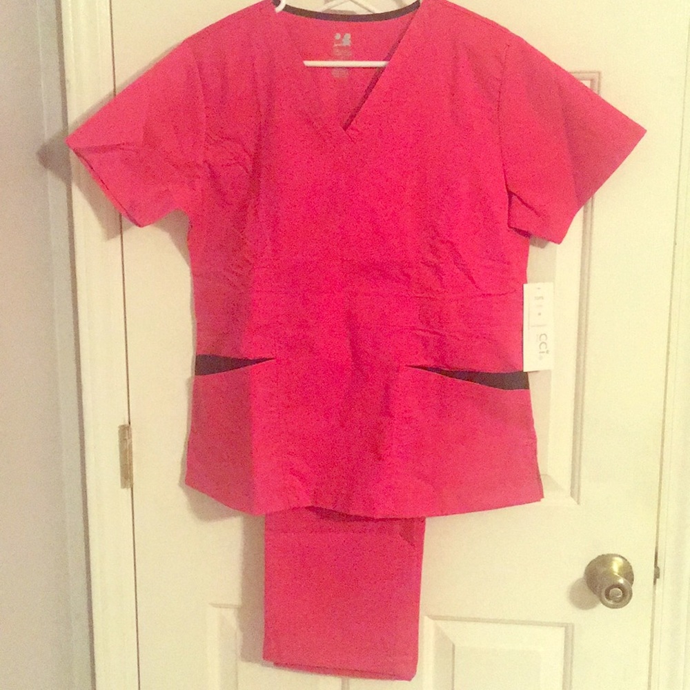 Women’s scrub set